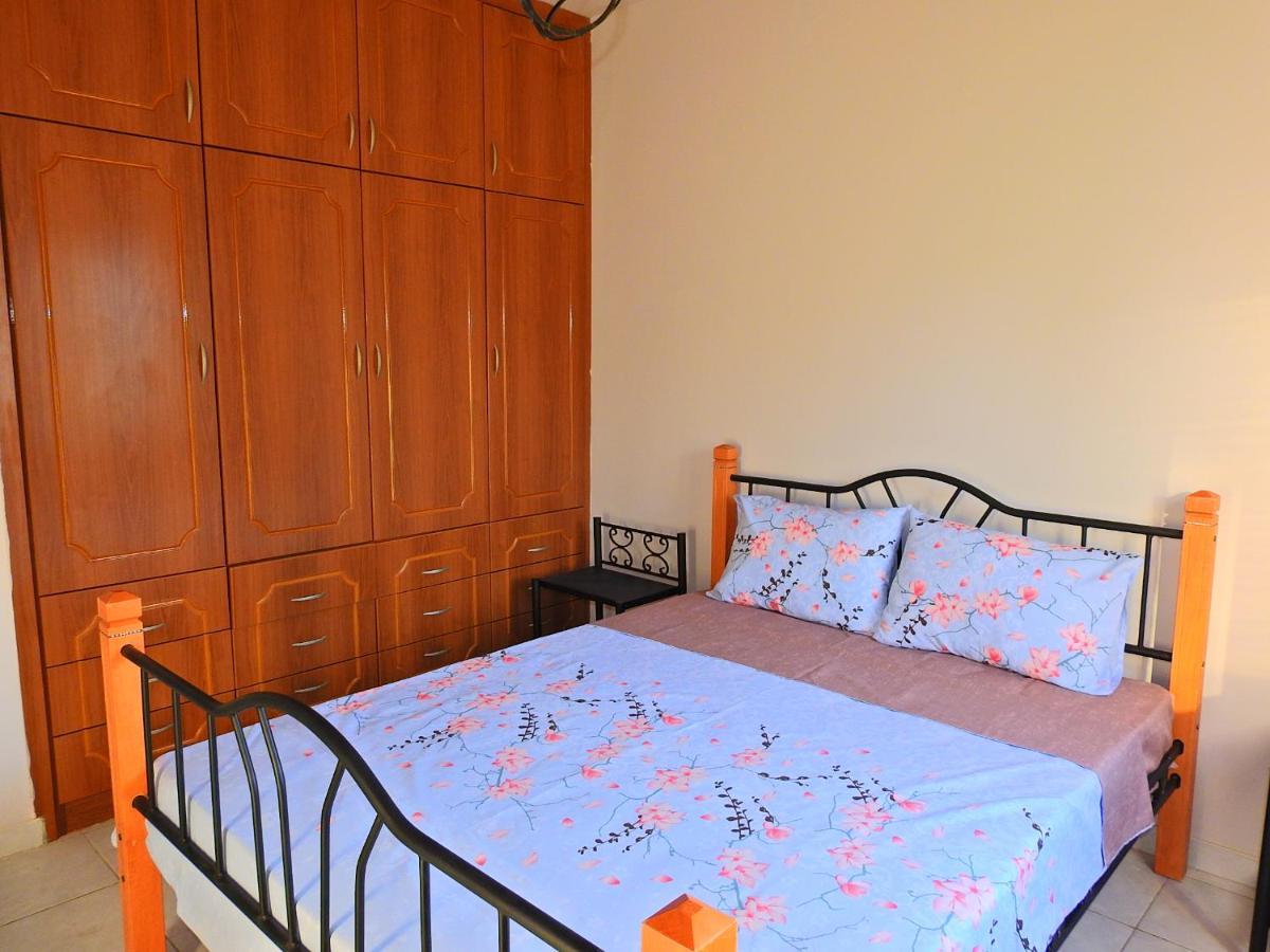 Ertunalp Apartment Famagusta  Esterno foto