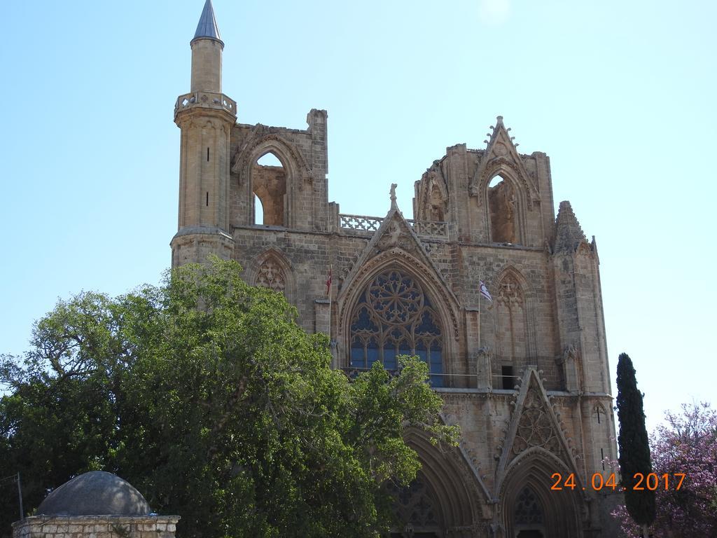 Ertunalp Apartment Famagusta  Esterno foto